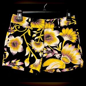 Ann Taylor, colorful (beautiful flowers) shorts. Size 0P.
